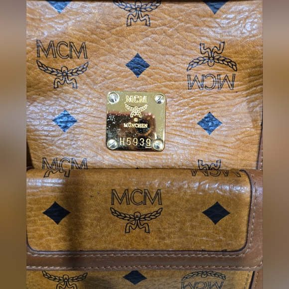 MCM COGNAC VISETOS MONOGRAM BOSTON BAG-AUTHENTIC - Picture 10 of 14